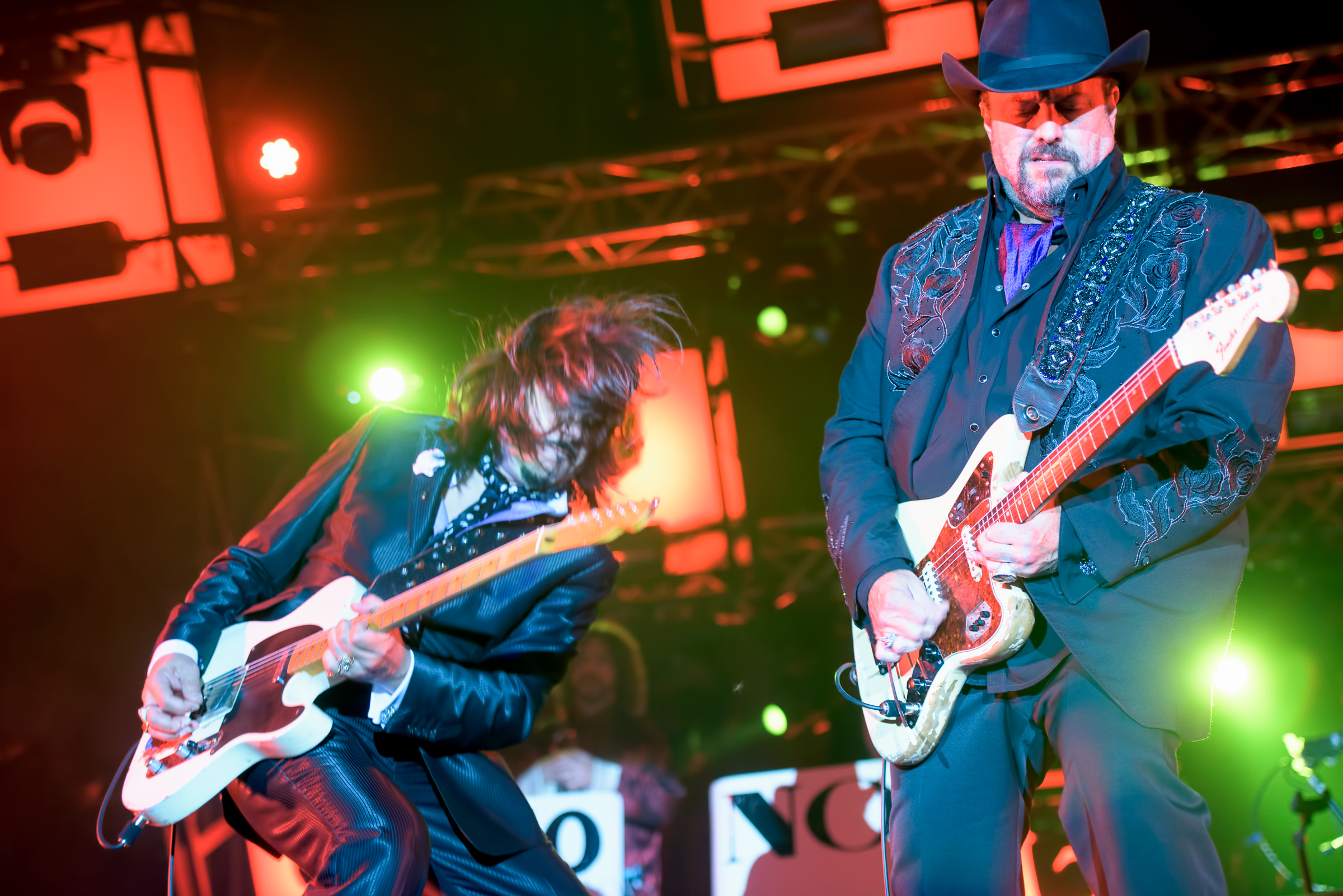 Eddie Perez and Raul Malo with the Mavericks At The Montreal International Jazz Festival 2015