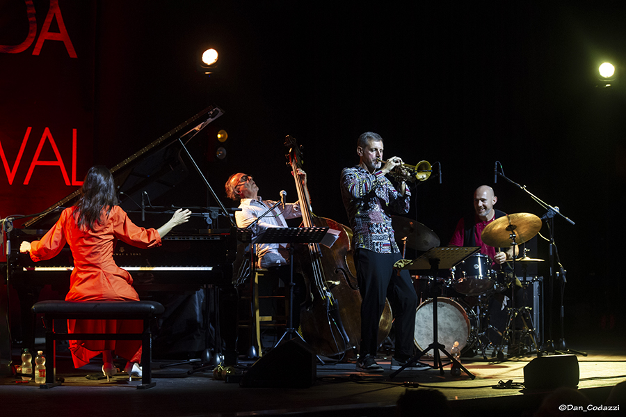 Olivia Trummer  trio featuring Fabrizio Bosso