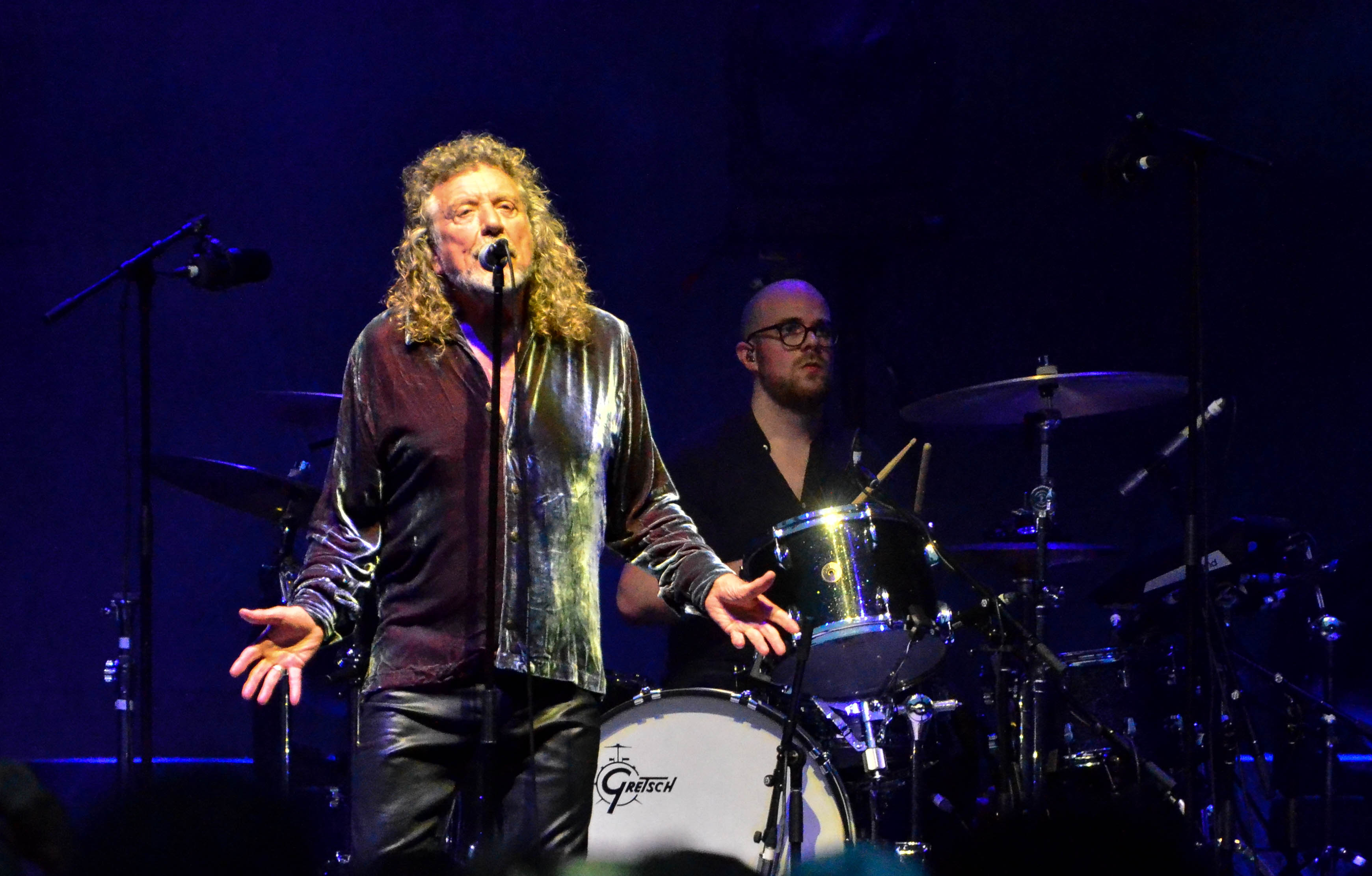Robert Plant with special guest Sheryl Crow at Forest Hills Stadium. 