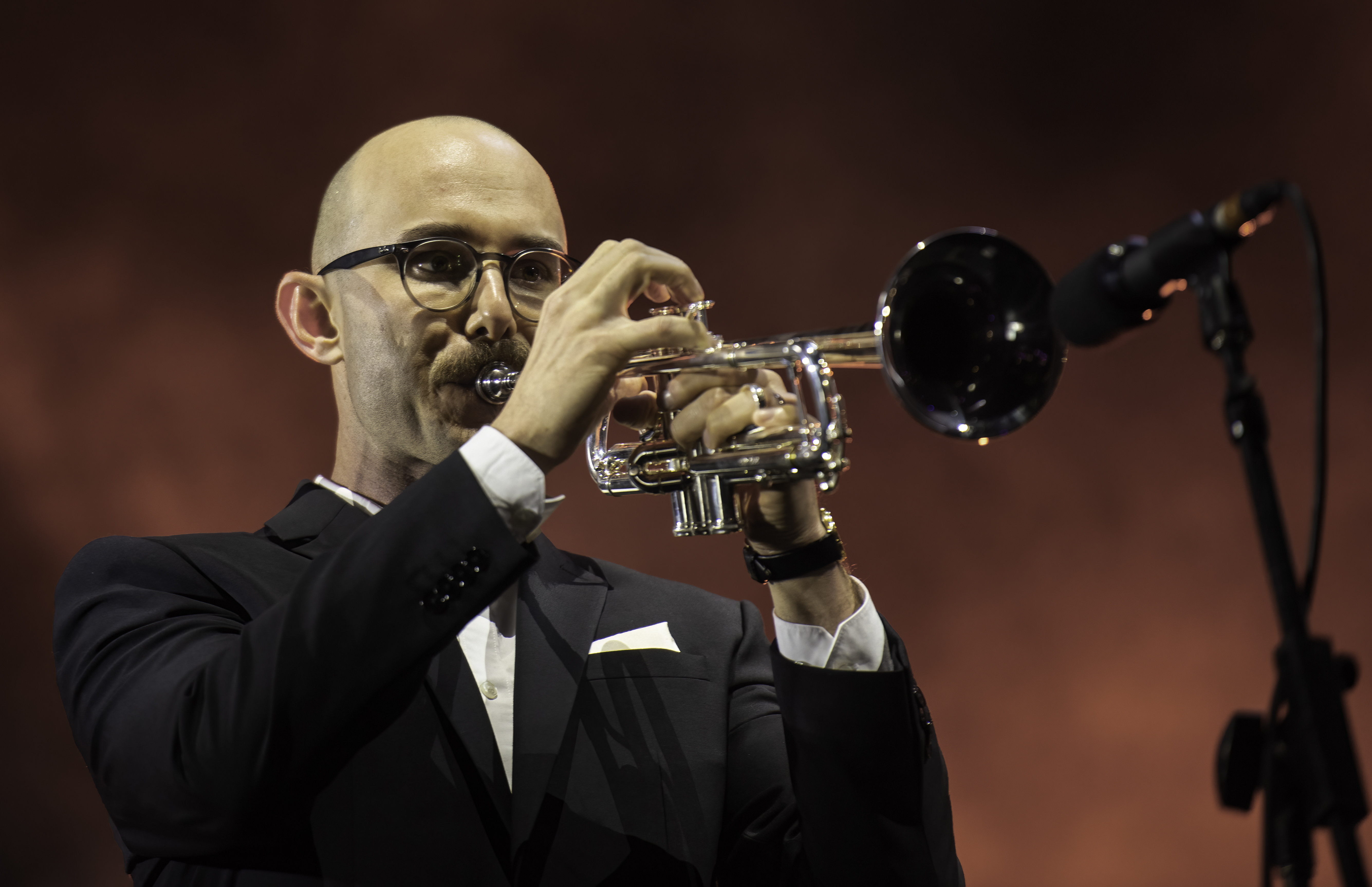 Jason Colby with Lee Fields and the Expressions at the Montreal Jazz Festival 2022