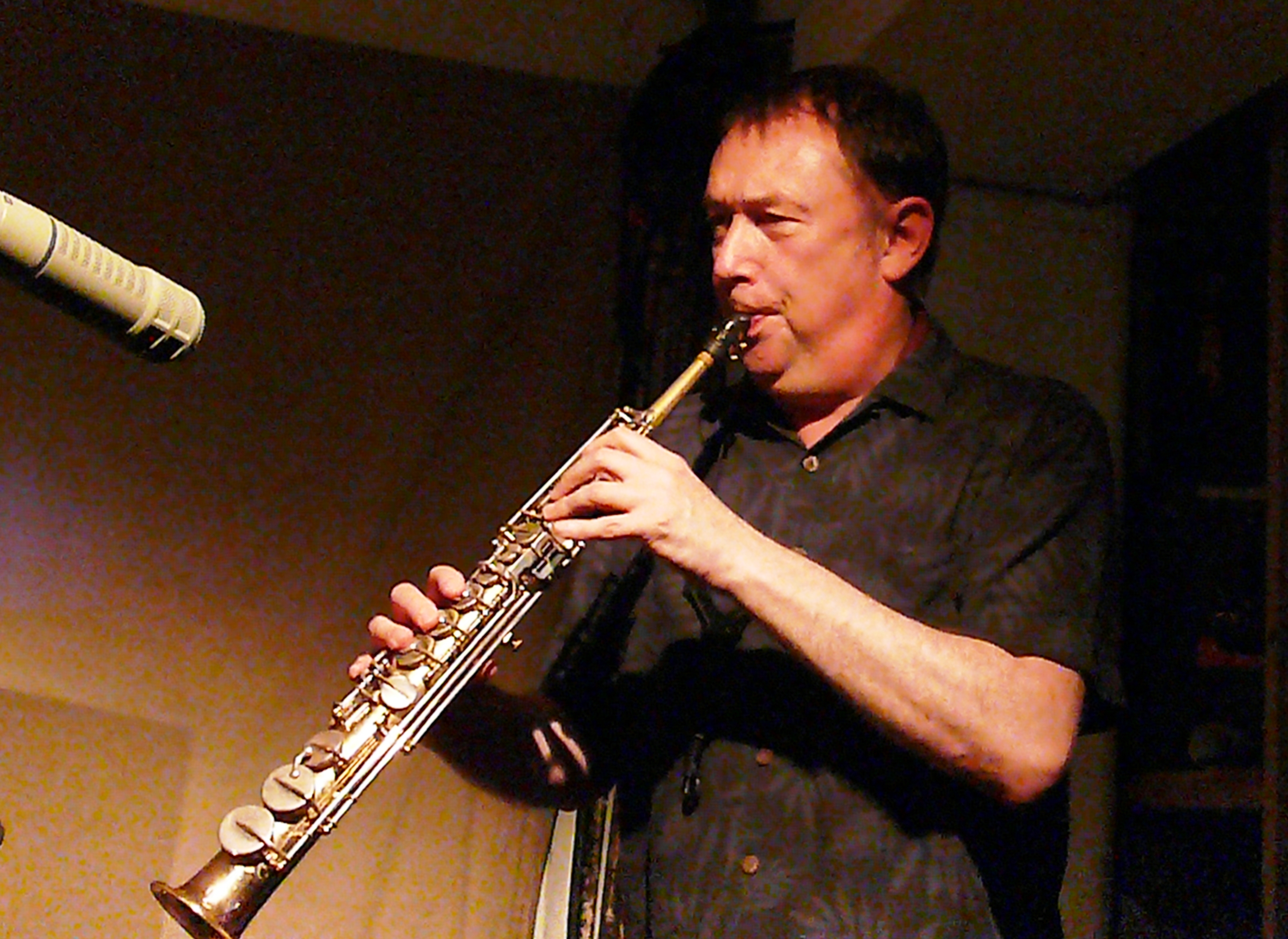 John Butcher at Cafe Oto, London in August 2017