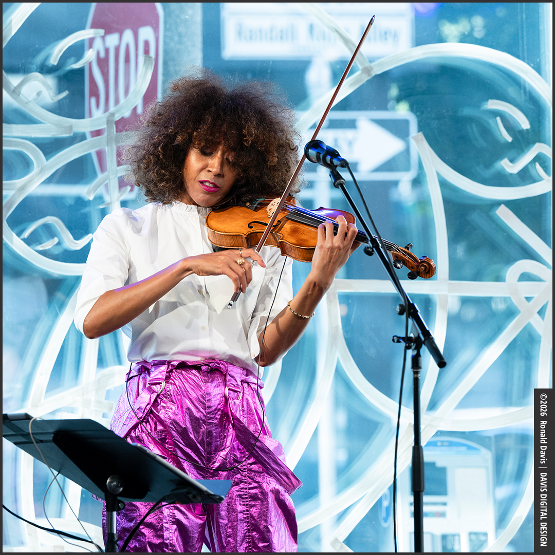 Yilian Canizares — jazz photo by Ronald Davis | All About Jazz