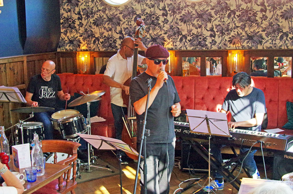 Peter Jones Quartet