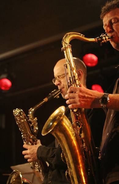 Nicolas Masson and Thomas Danzeisen with the "Kenny Wheeler & the Geneva Dowtown Orchestra - The Sweet Little Suite", Sud Des Al