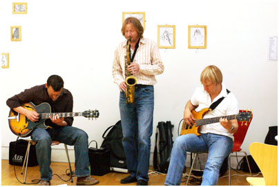 Dave Warren, Matt Wates, Geoff Gascoyne 18042395 Clocktower Cafe, Croydon, UK. 23.05.07 Images of Jazz