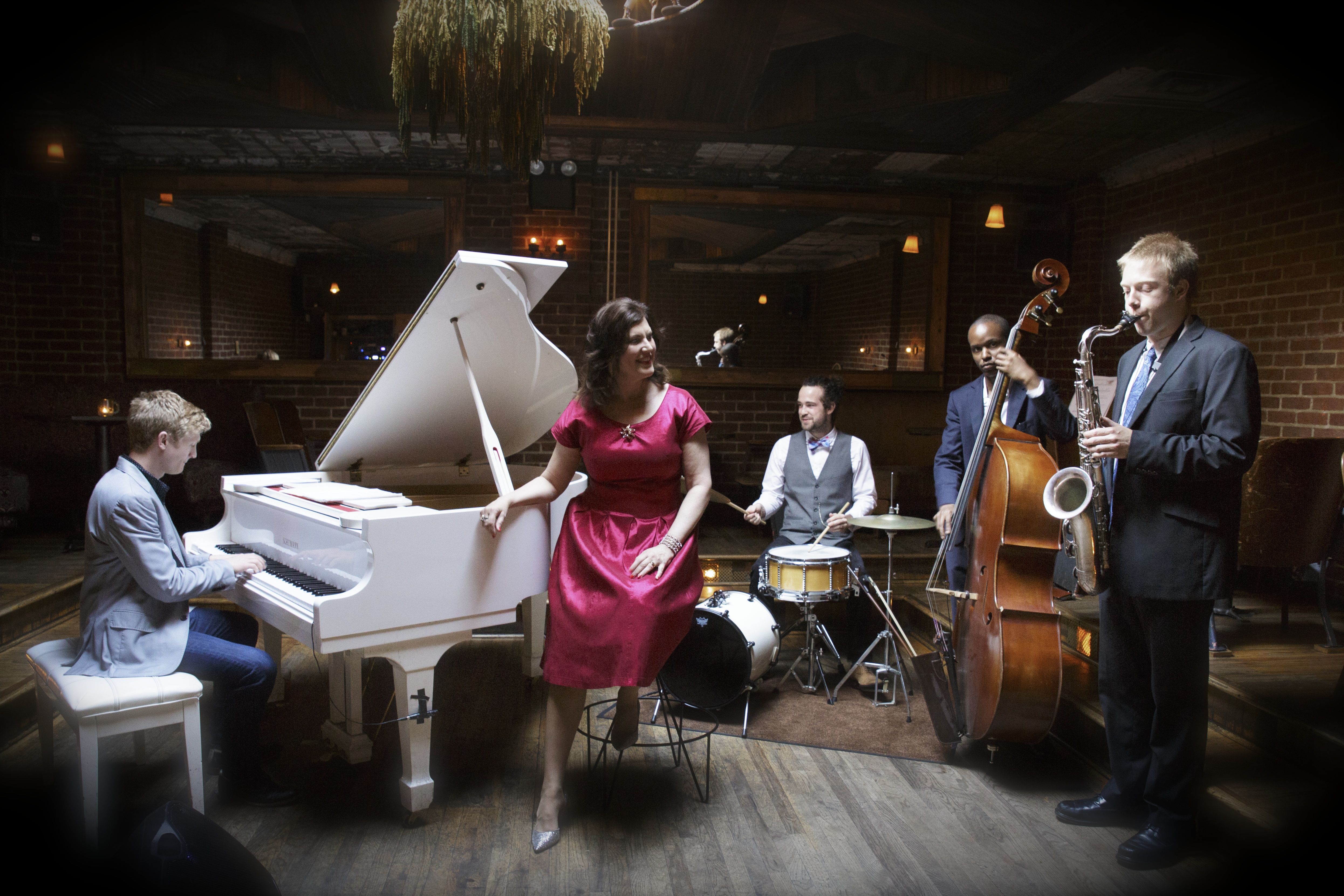 Live at the Manhattan Inn