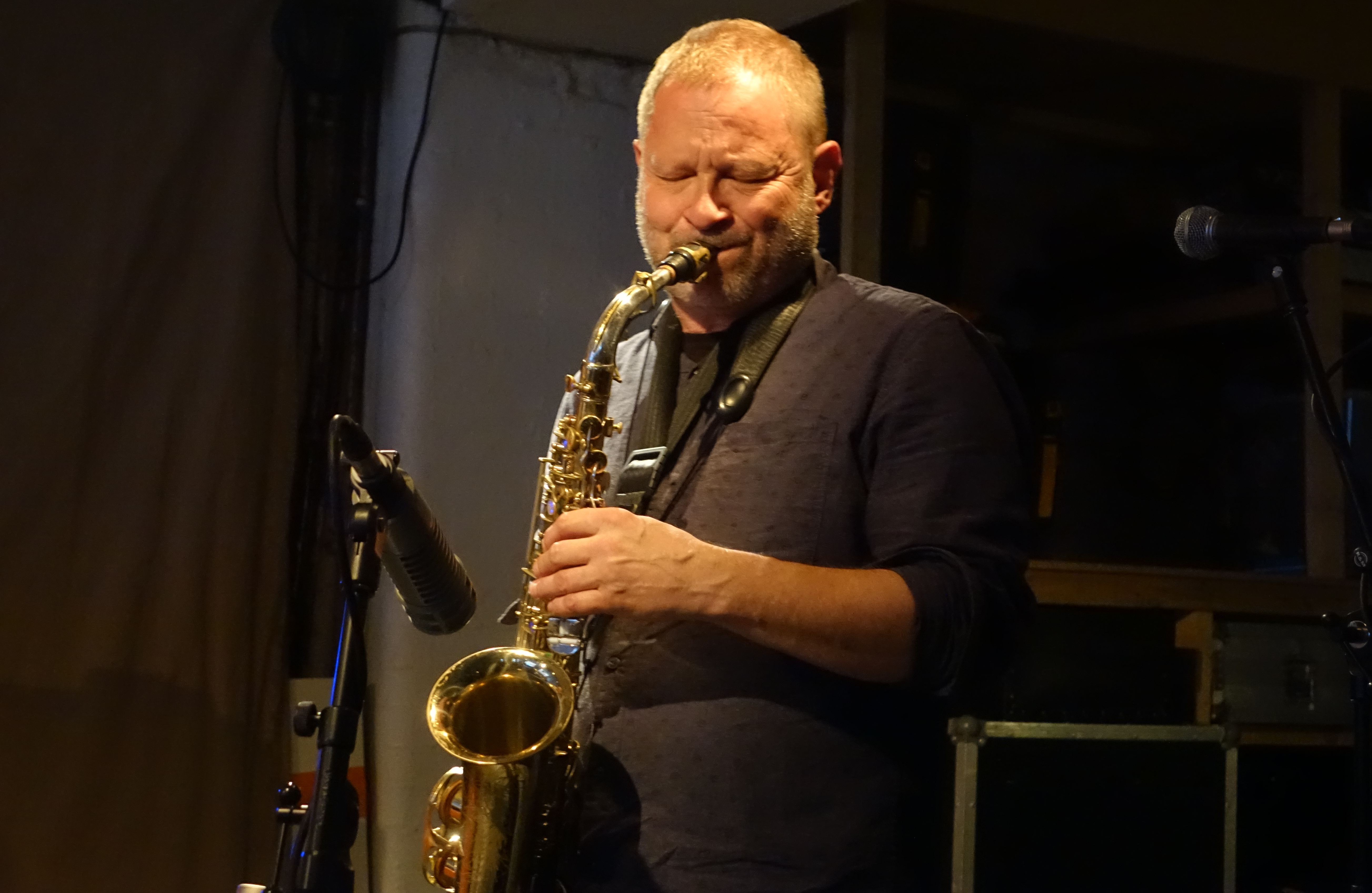 Mikolaj Trzaska at Cafe Oto, London in July 2019