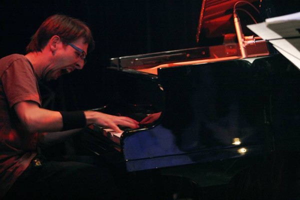 Gabriel Zufferey with "Gasp" at the Chorus, Lausanne, Switzerland, April 2006