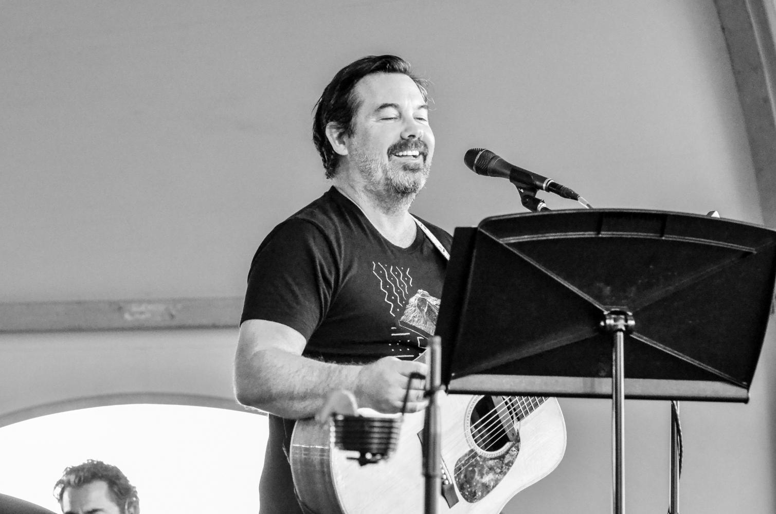 Duncan Sheik and Suzanne Vega Sunset Concert at Sands Point Preserve Conservancy on 9-25-2016. 