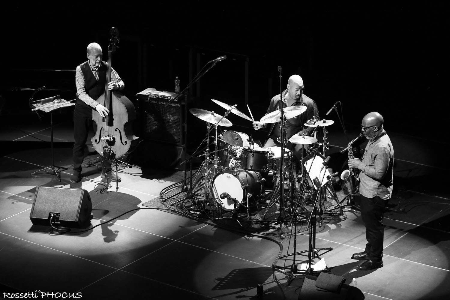 Dave Holland Trio