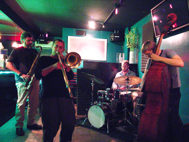 Tone Collectors: Tony Malaby, Jeff Davis, Eivind Opsvik with Ben Gerstein - Koze 2005