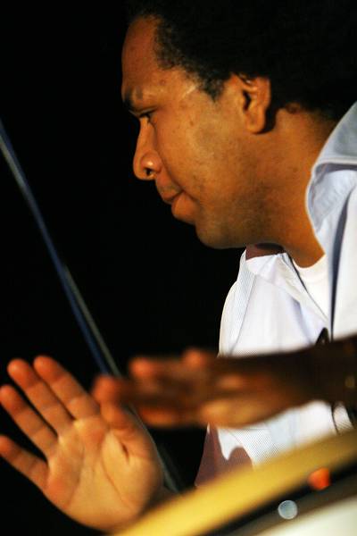Edwin Sanz with "Tropicalismo-Carte Blanche Matthieu Rossignely" at the Sud Des Alpes, Amr, Geneva, Switzerland, May 2006