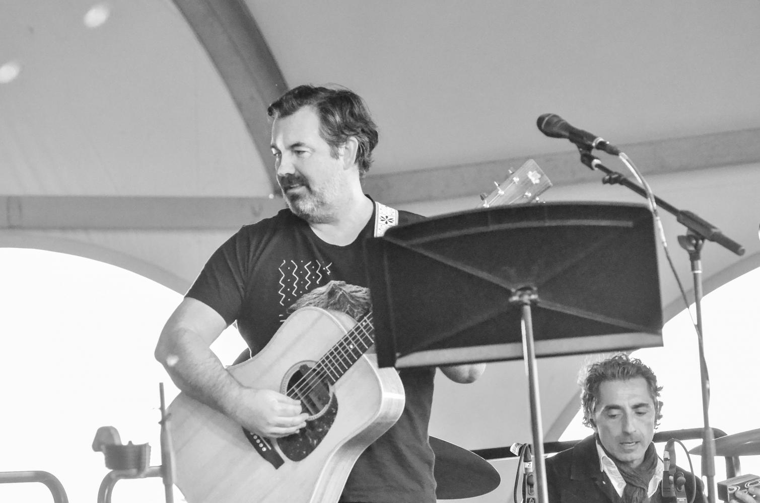 Duncan Sheik and Suzanne Vega Sunset Concert at Sands Point Preserve Conservancy on 9-25-2016. 