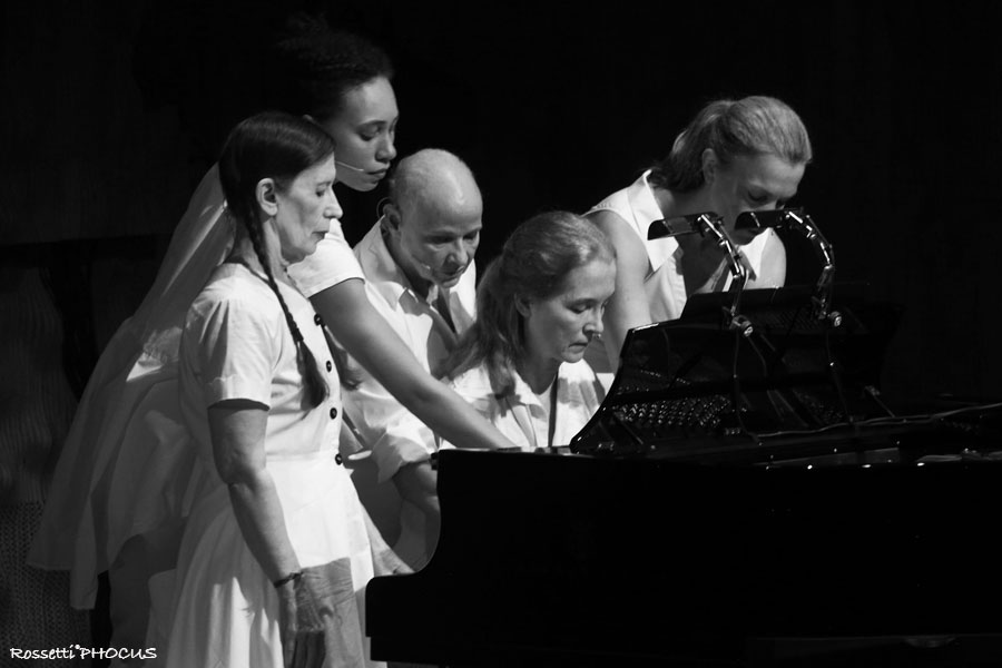 Meredith Monk e Vocal Ensemble