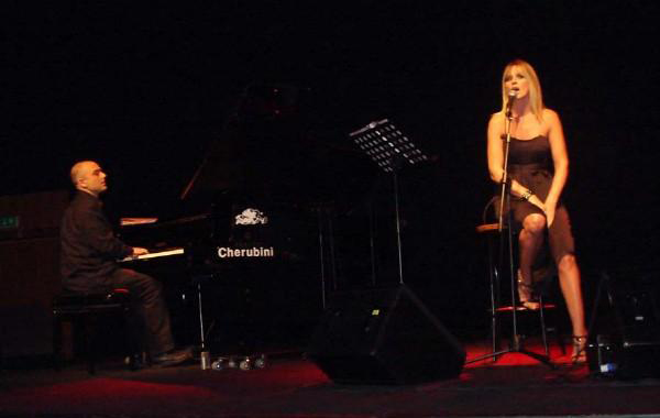 Serena Autieri and Marco Di Gennaro - Auditorium Roma April 29th 2008.JPG