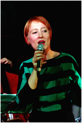 Gwyneth Herbert 17027682 Pizza Express, Dean St., London. 2.07 Images of Jazz