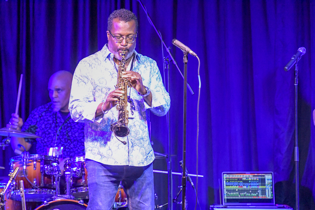 Ben Sherburne - tenor, soprano & flute