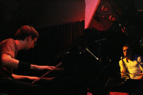 Gabriel Zufferey and Guillaume Perret with "Gasp" at the Chorus, Lausanne, Switzerland, April 2006