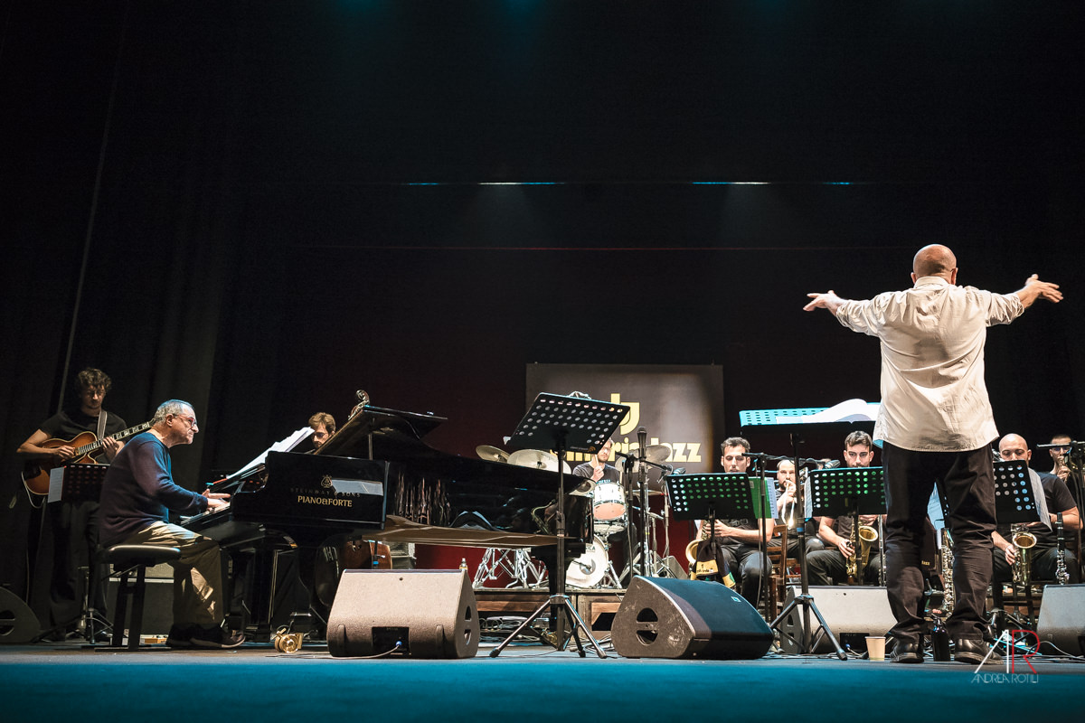 New talent Jazz Orchestra / guest Enrico Pieranunzi