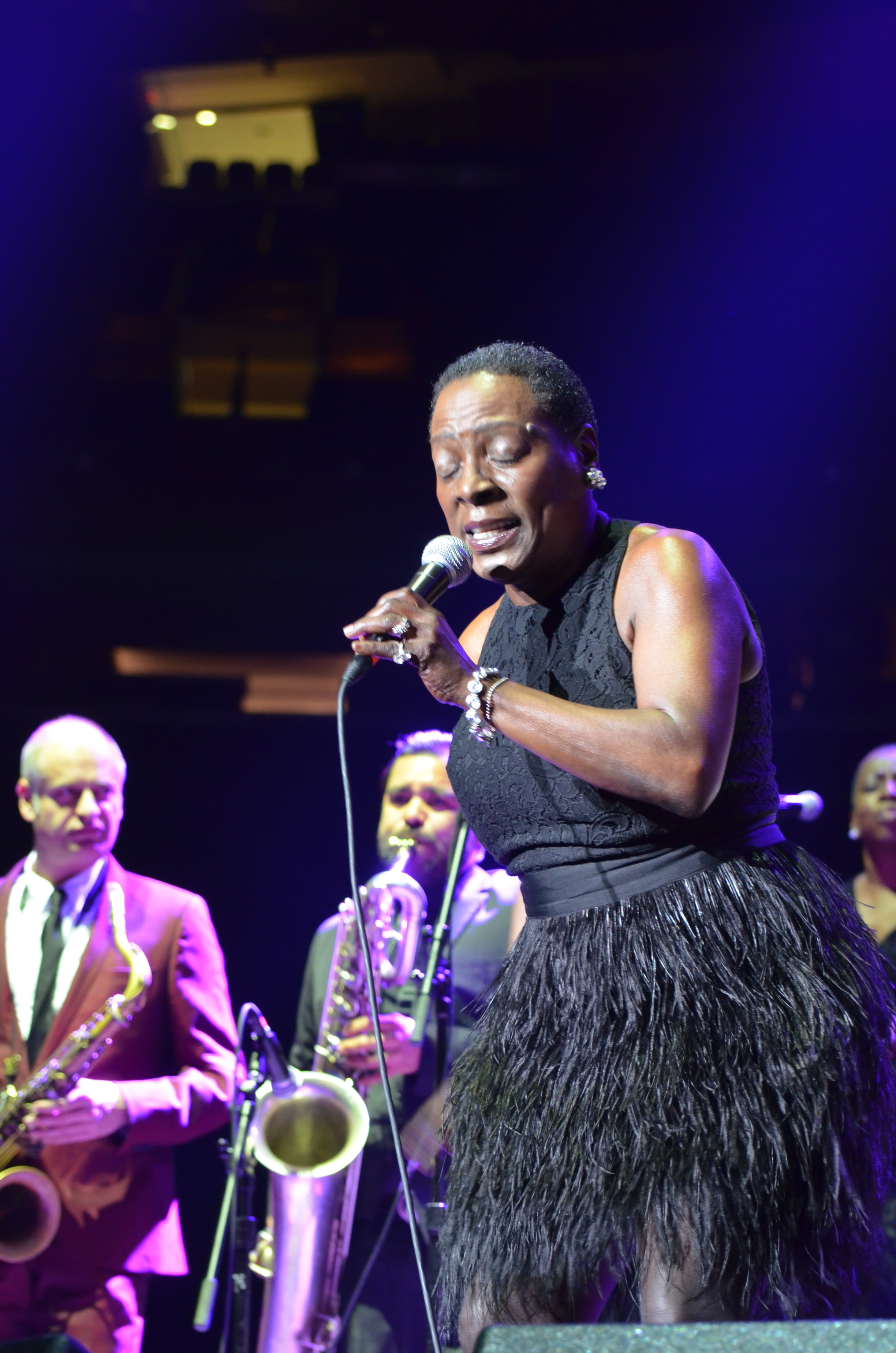 Hall & Oates plus Sharon Jones & The Dap Kings play MSG, 2-19-2016.