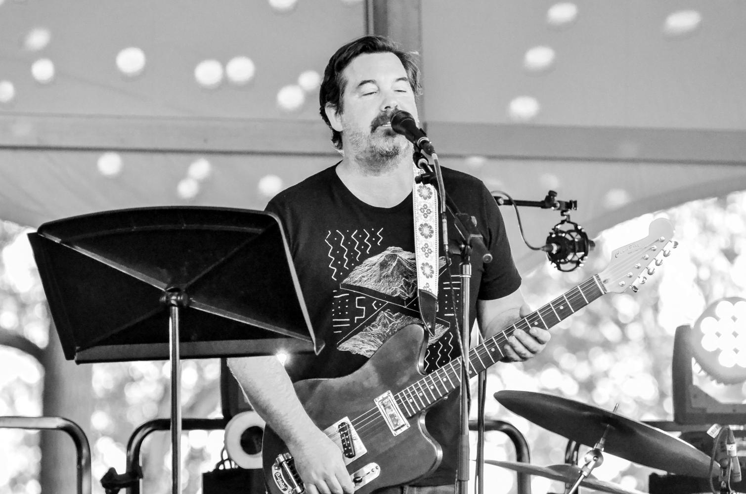 Duncan Sheik and Suzanne Vega Sunset Concert at Sands Point Preserve Conservancy on 9-25-2016. 