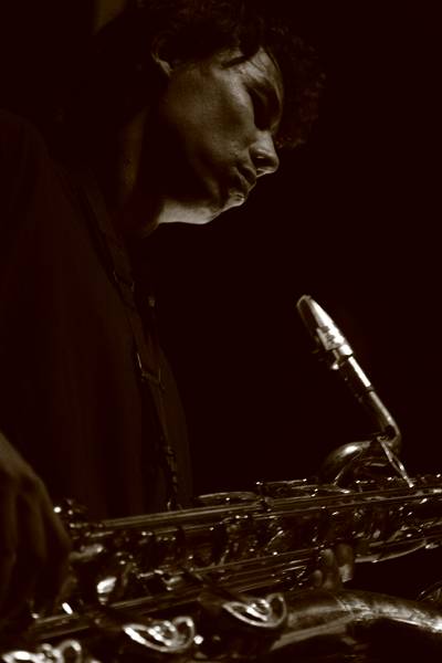 Aina Rakotobe with "Gekko Invite NK" at the Festival Des Cropettes de L'Amr, Geneva, Switzerland,2005