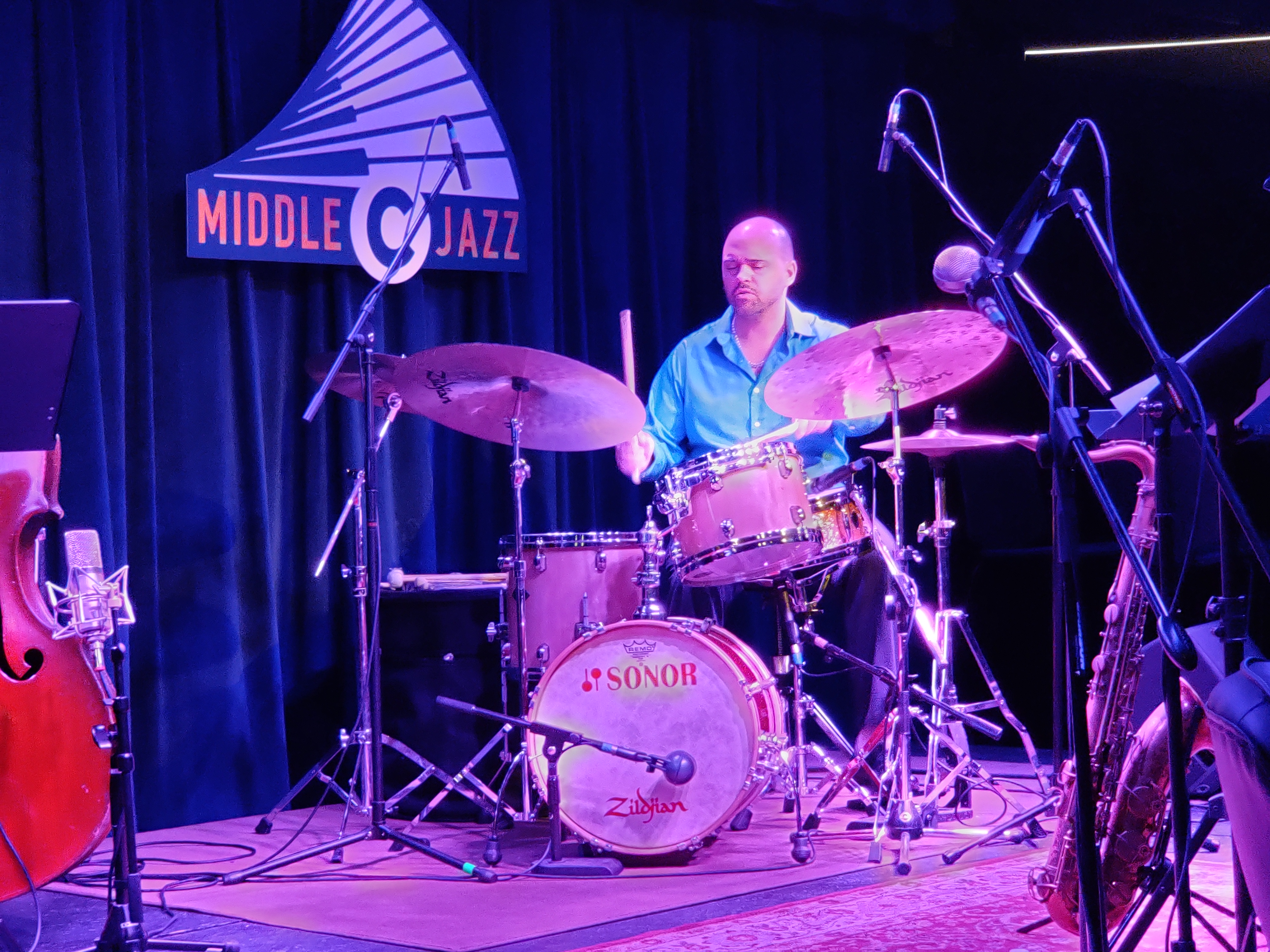 Joe Barna at Middle C Jazz