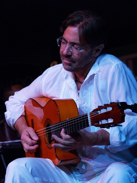 Al Di Meola — jazz photo by Peter Figura | All About Jazz