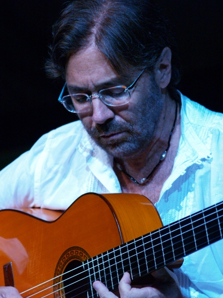 Al Di Meola — jazz photo by Peter Figura | All About Jazz