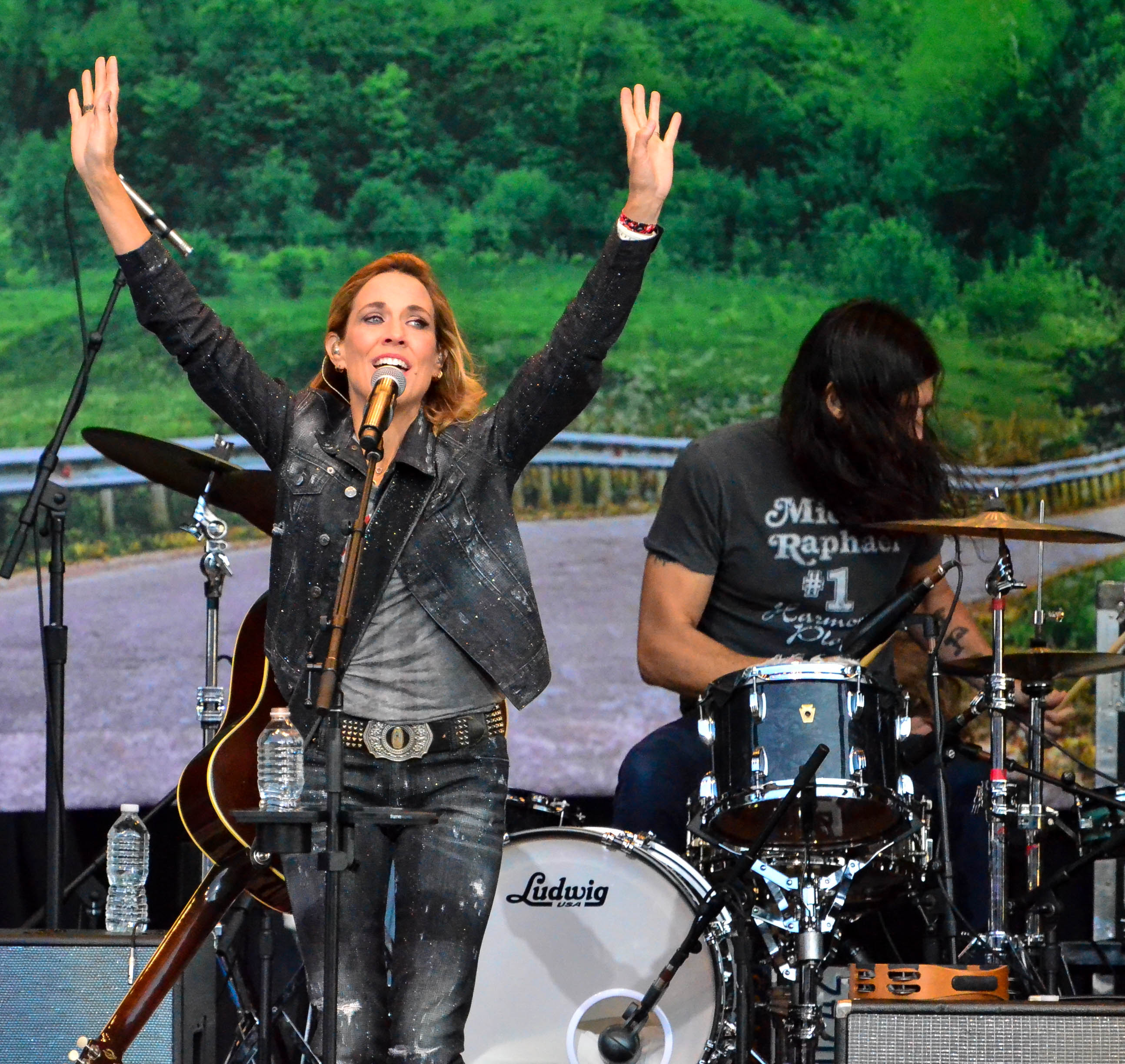 Sheryl Crow at the Outlaw Festival in Wantagh, NY on 9/9/2017.  — jazz photo by Christine Connallon | All About Jazz