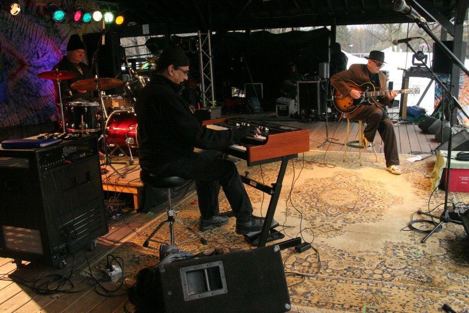 Bob Niederriter Trio at Nelson Ledges Quarry Parks , Gorry at the Quarry Festival