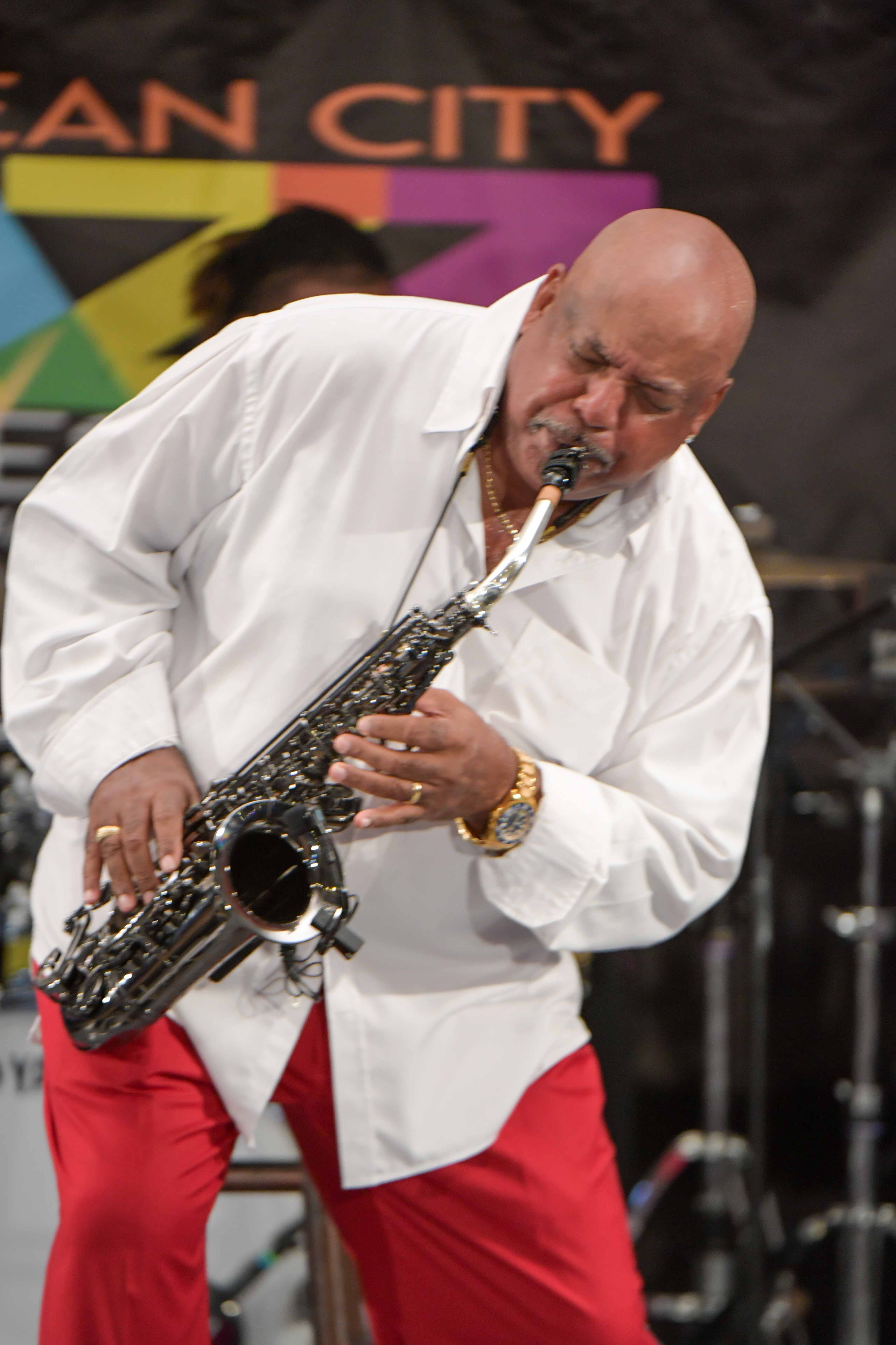 Gerald Albright - tenor sax