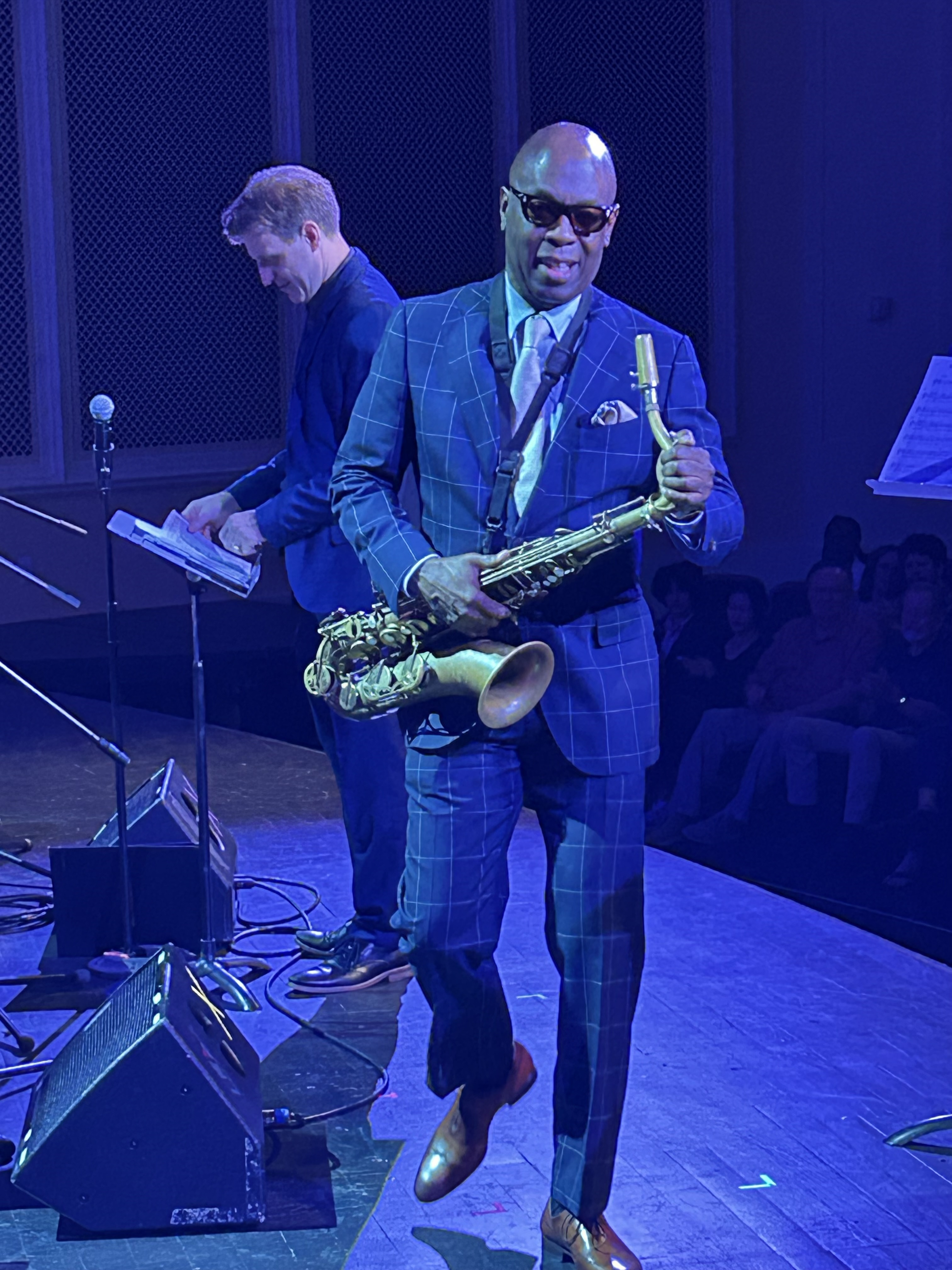 Tim Warfield Coming To The Stage, Thomas Heflin In Background