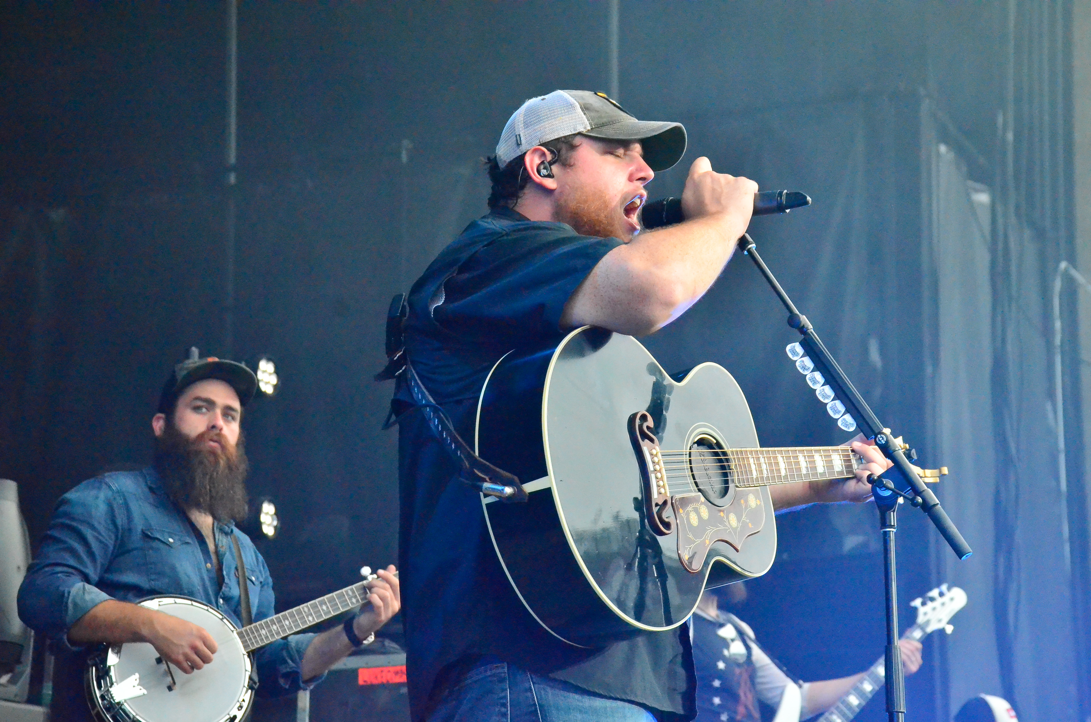 Luke Combs at Northwell Health at Jones Beach Theater. — jazz photo by Christine Connallon | All About Jazz