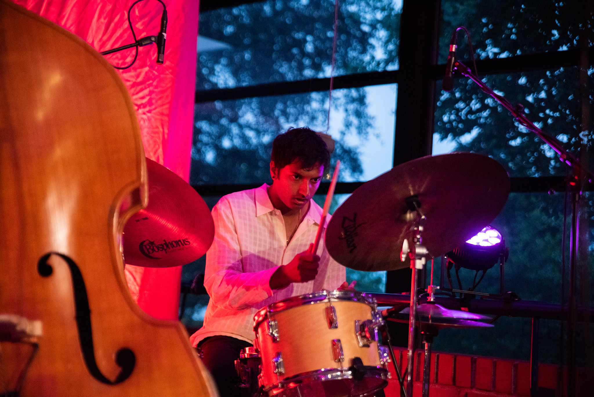 Rino Sivathas jamming at Kroa, Moldejazz 2026 — jazz photo by Daniel Mège | All About Jazz