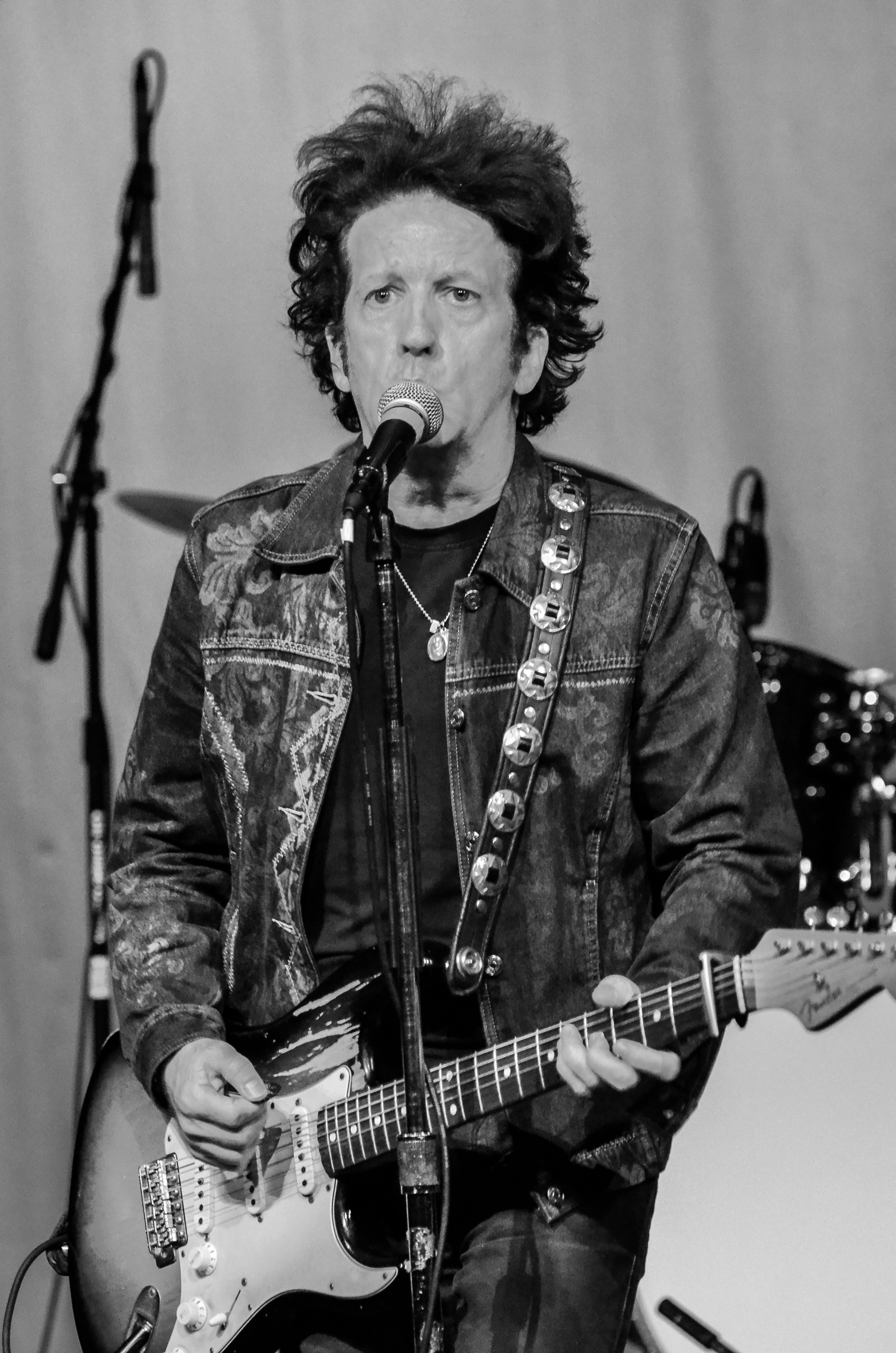 Willie Nile at theYMCA Boulton Center in Bay Shore on 9-26-2015. 