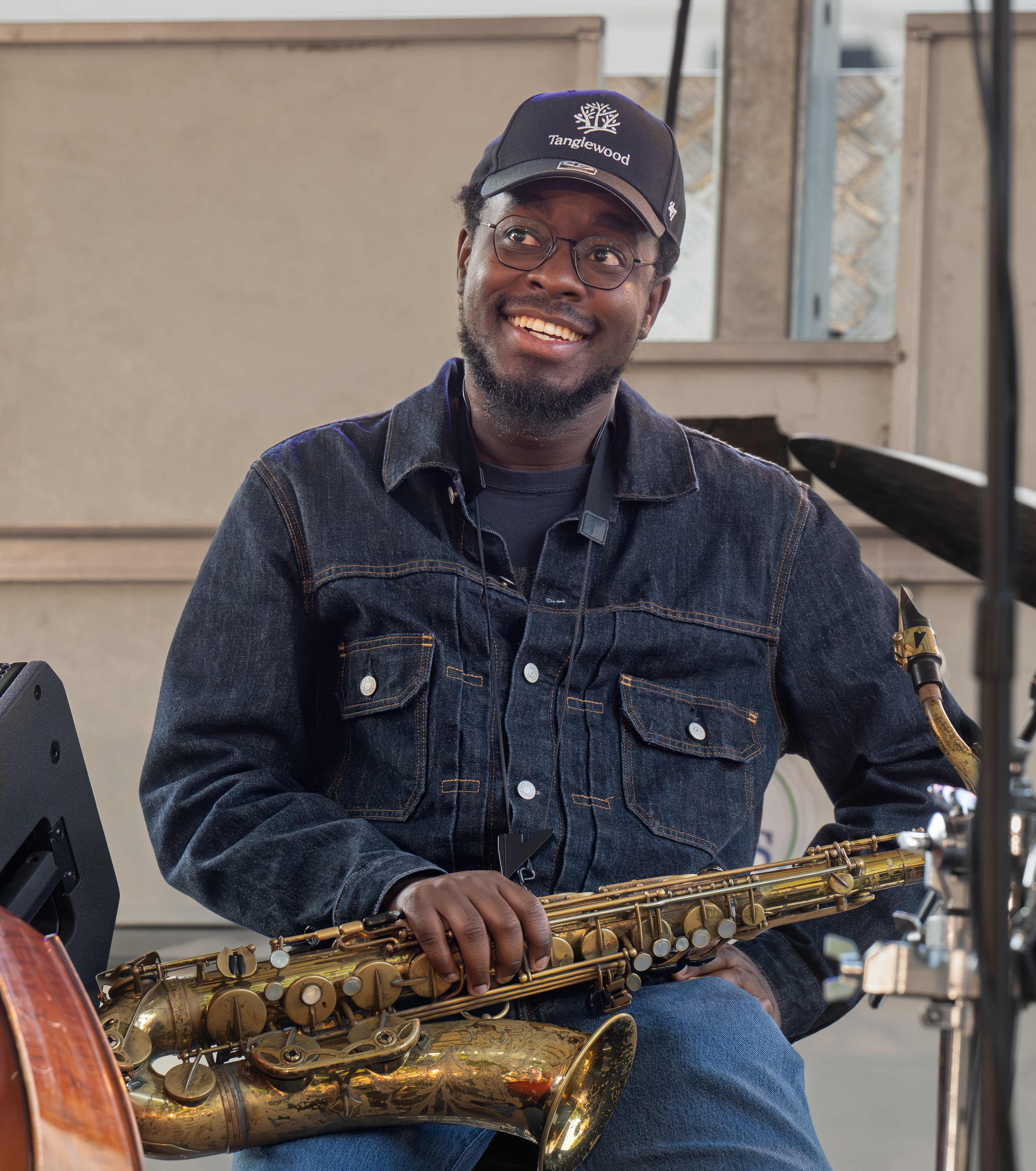 Chris Lewis with the Branford Marsalis Quartet at the Downtown Jamaica Riddim & Jazz Festival — jazz photo by Dave Kaufman | All About Jazz