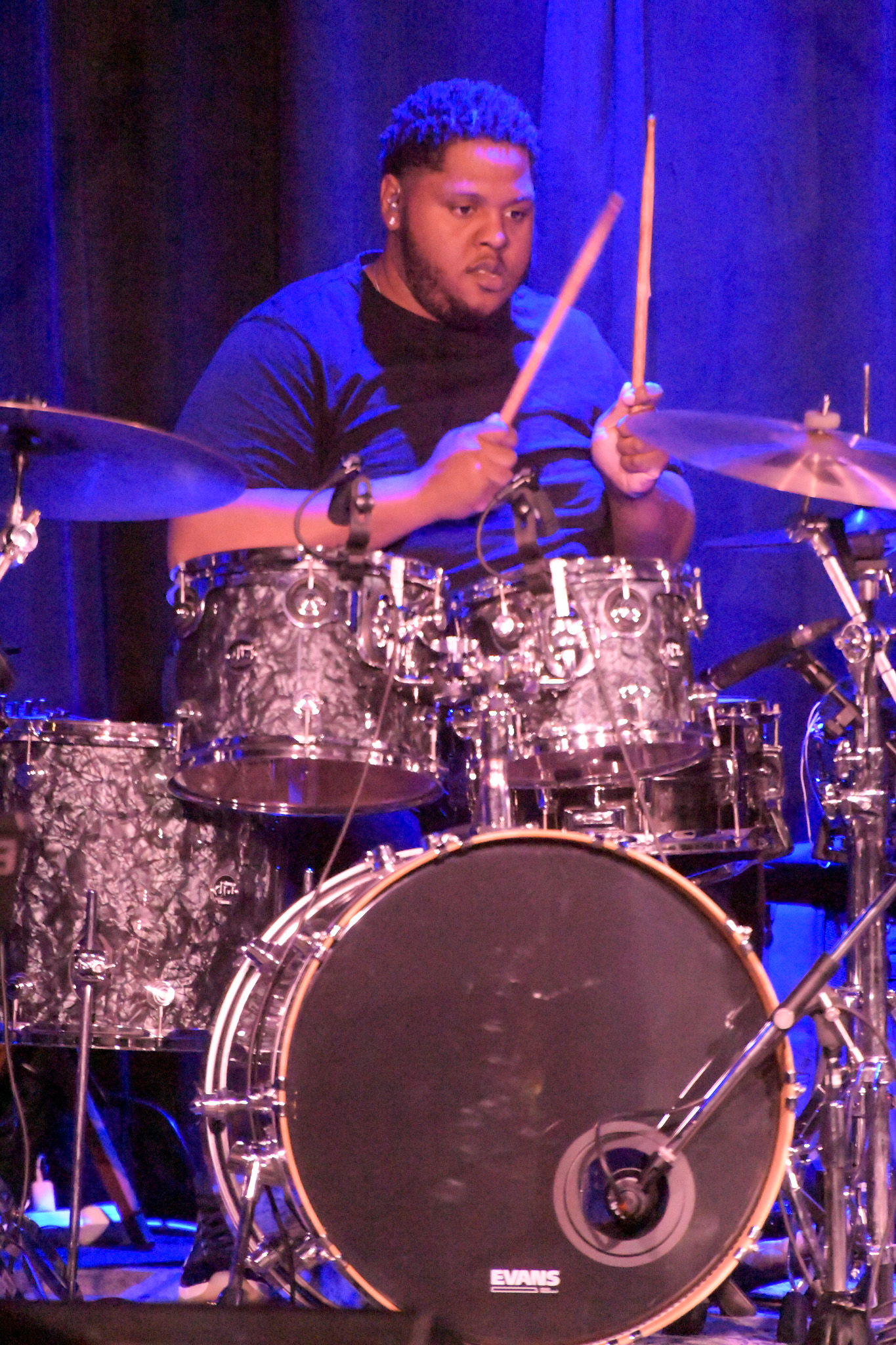 Vinson Deurkes - drums