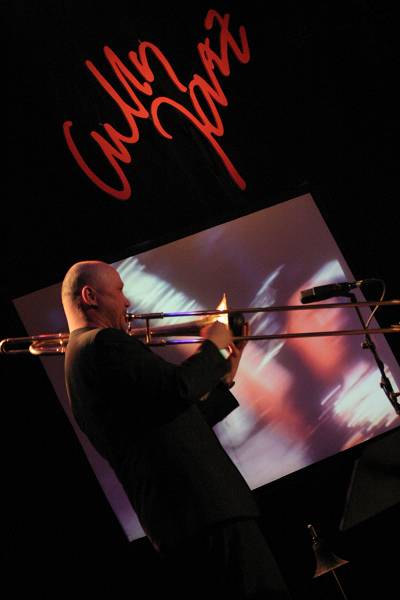 Bertl Mutter with "Erika Stucky, Mrs Bubble & Bones, Princess Tour" at the Cully Jazz Festival, Switzerland, 2005