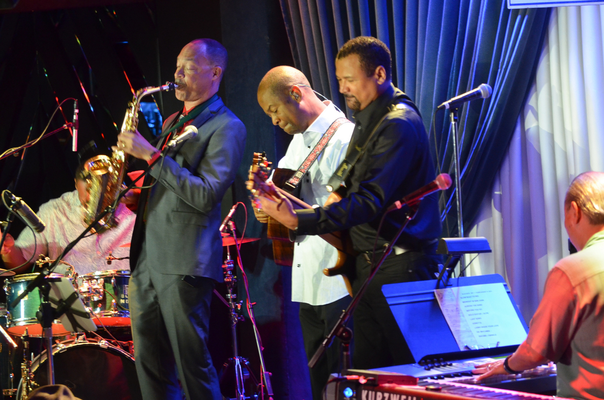 Earl Klugh at Blue Note in Nyc on 8-14-14