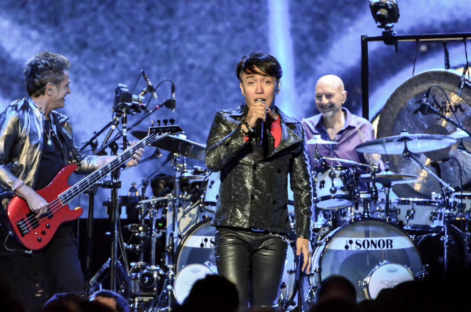 Journey at Nikon at Jones Beach on June 27, 2016.