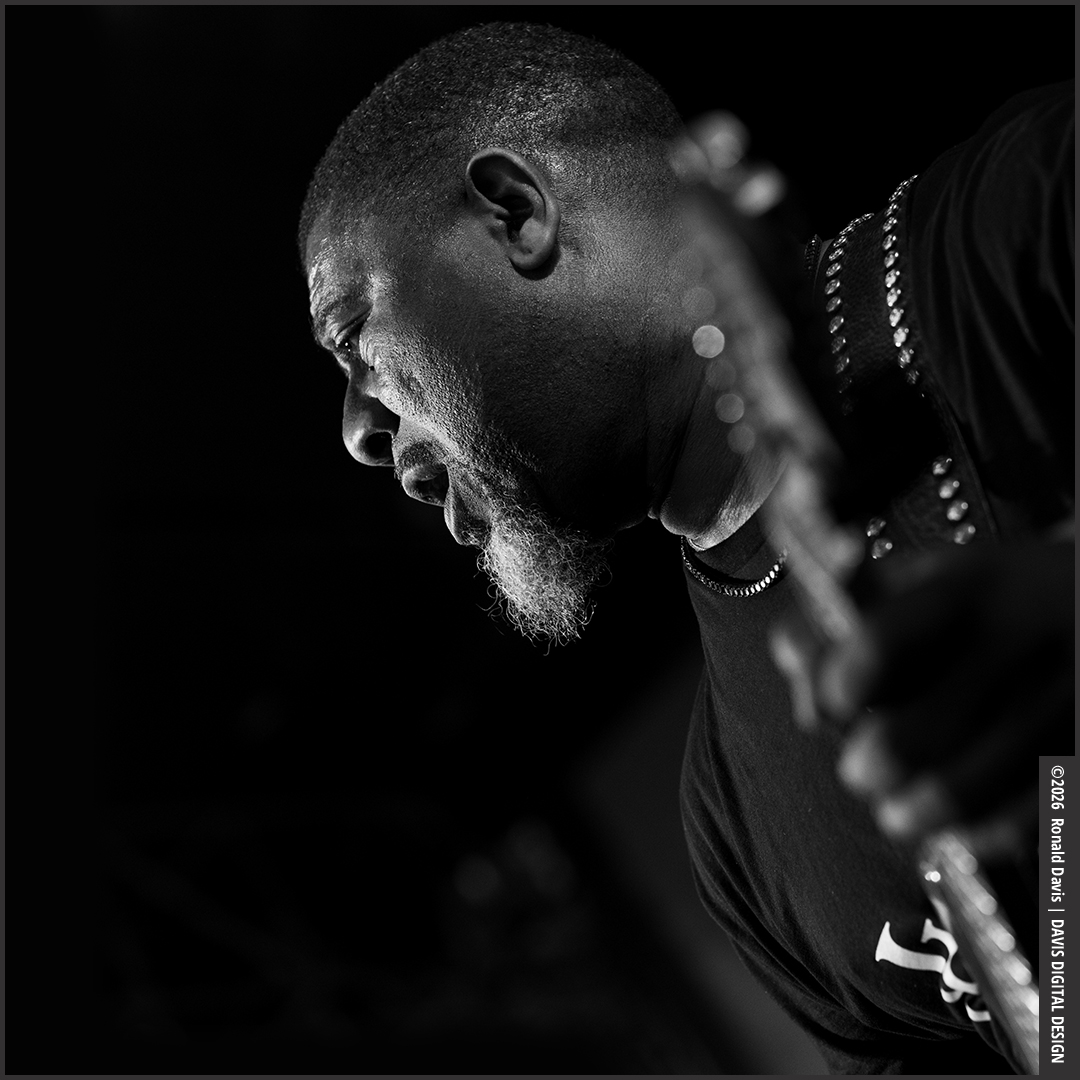 Jubu Smith — jazz photo by Ronald Davis | All About Jazz