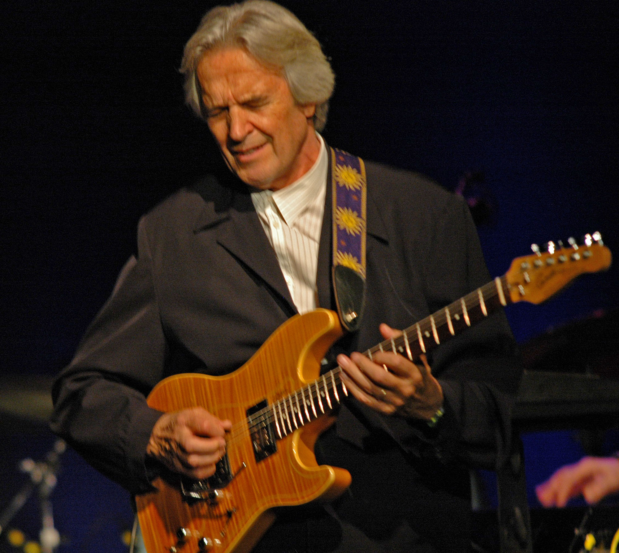 John McLaughlin, Performing with the 4th Dimension at the 2010 New Universe Music Festival