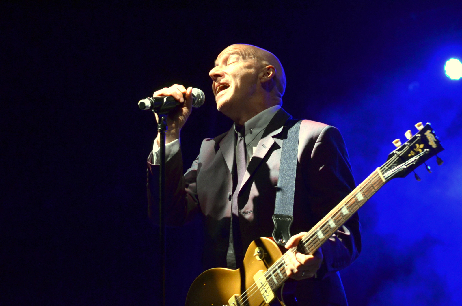 Midge Ure Performing at the Retro Futura Show on 8-23-2014.