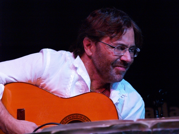 Al Di Meola — jazz photo by Peter Figura | All About Jazz