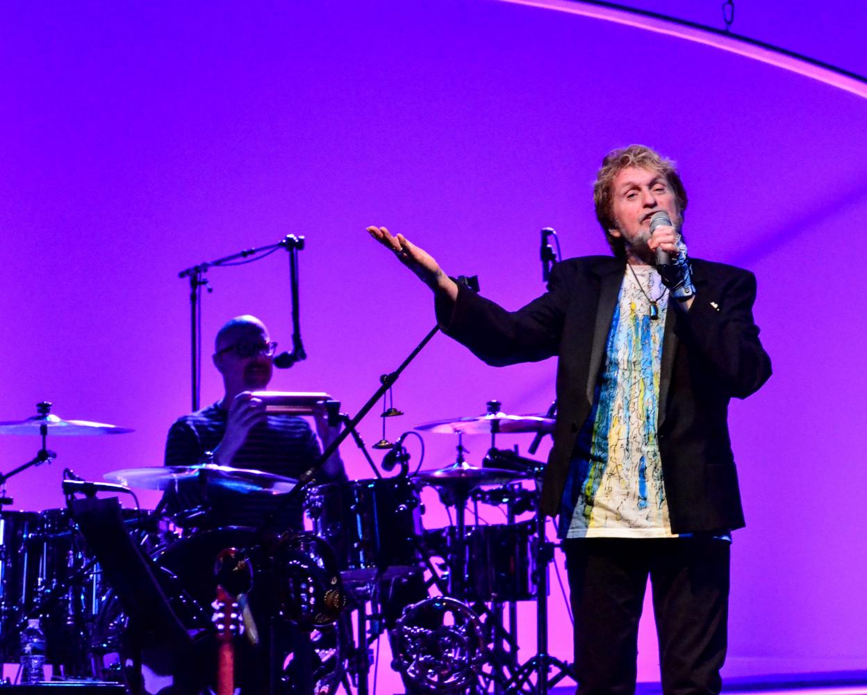 Anderson, Rabin and Wakeman at the Paramount on 10/22/2016.