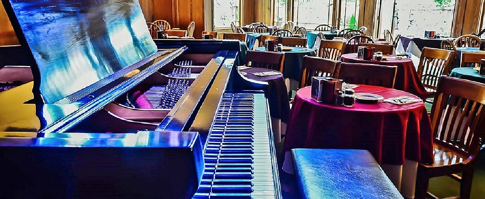 Keyboard at The Sequoia Room