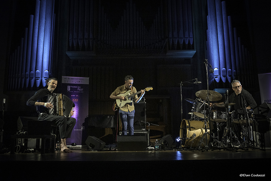 Vincent Peirani Trio "Jokers"