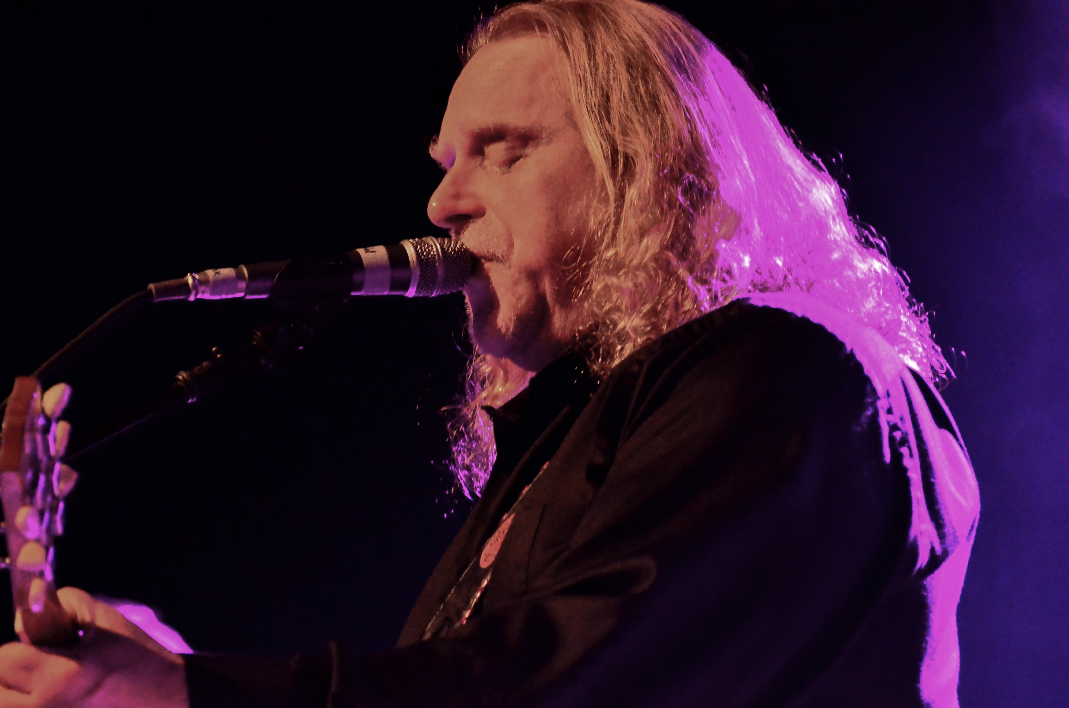 Warren Haynes at The Space at Westbury on 10-7-2015. 