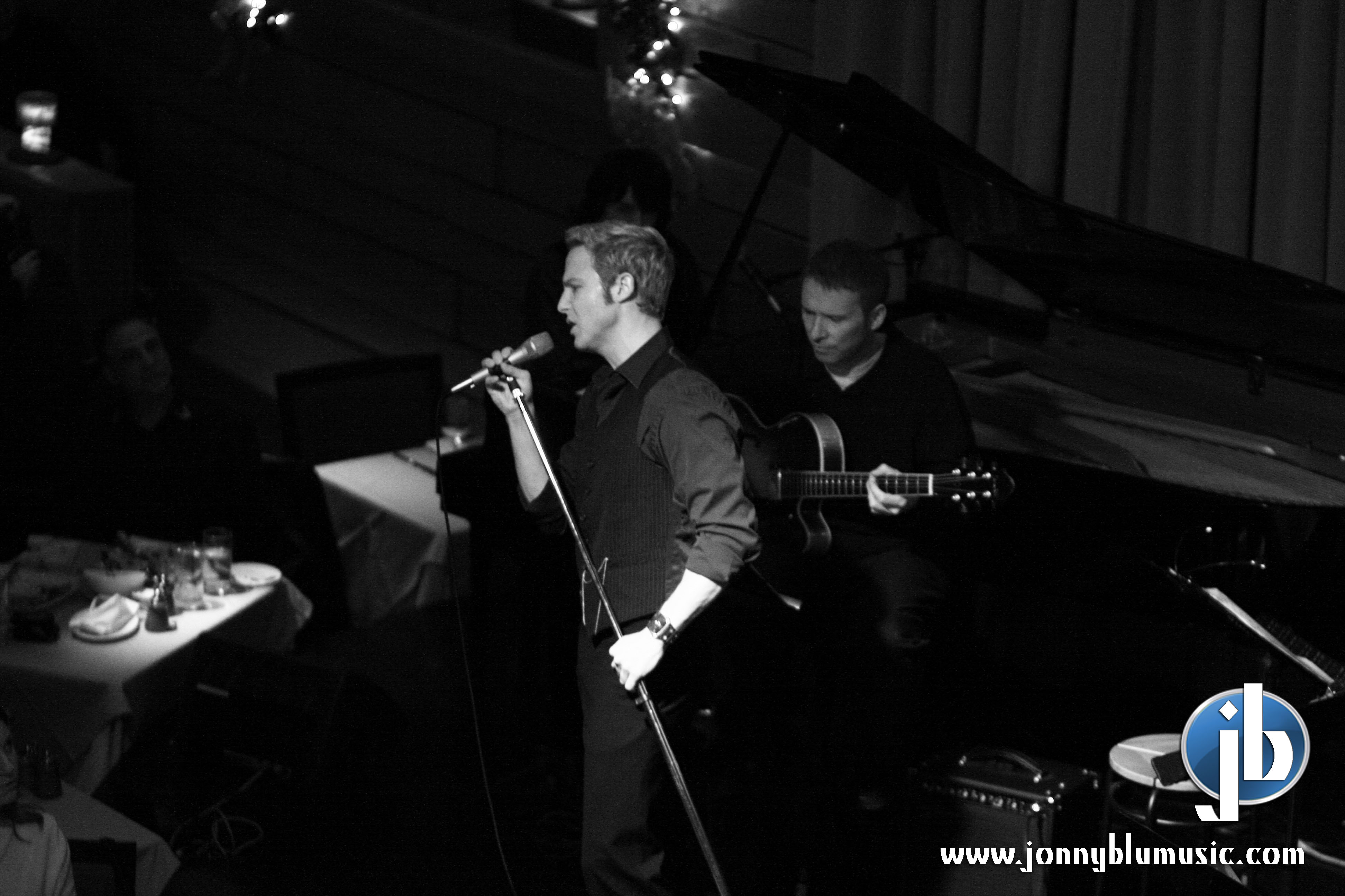 Jonny Blu - www.jonnyblumusic.com